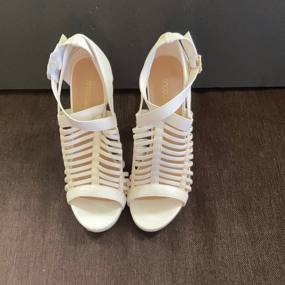 Shoe dazzle